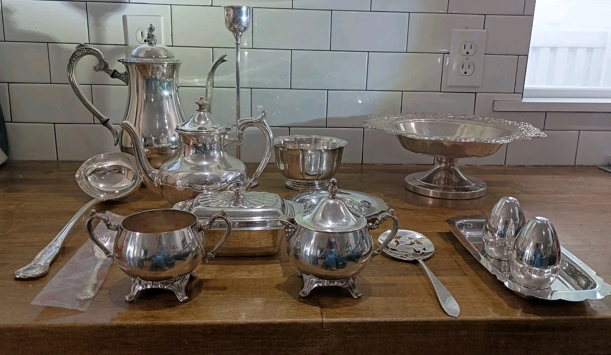 ONEIDA Antique US Silver-Plated Teapots, Coffee Pots & Sets for