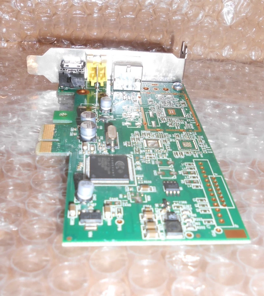 Placa de circuito de captura de video Hauppauge ImpactVCB S 71100 LF Rev H4 Foto 3 de 4