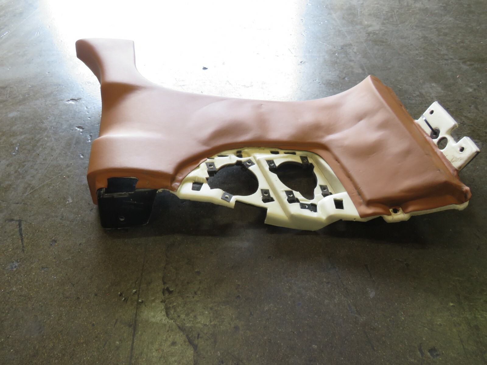 Ferrari California, LH, Lower B-Pillar Trim Panel, Brown, P/N 84850700