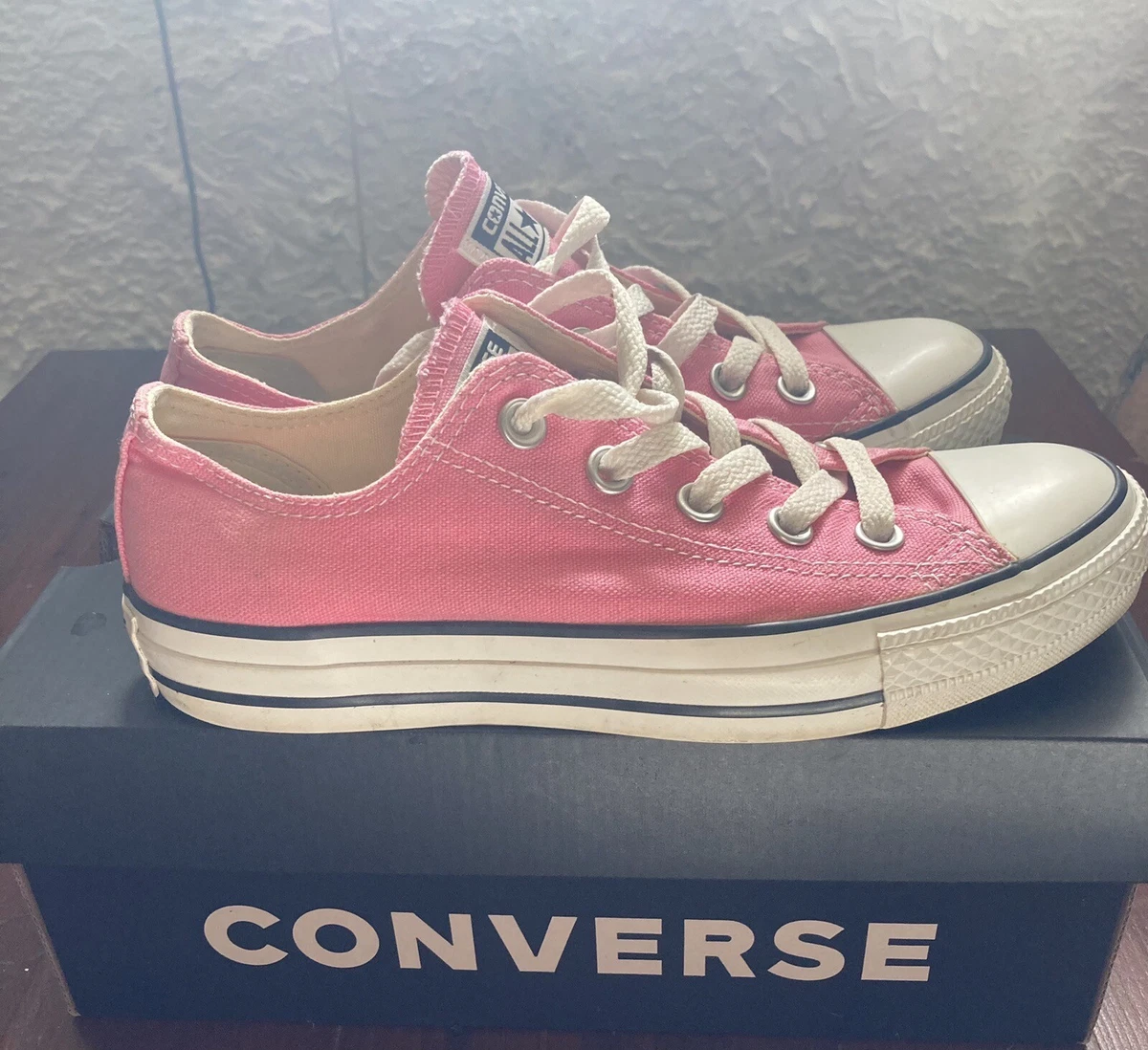 Pink converse 2024 size 4