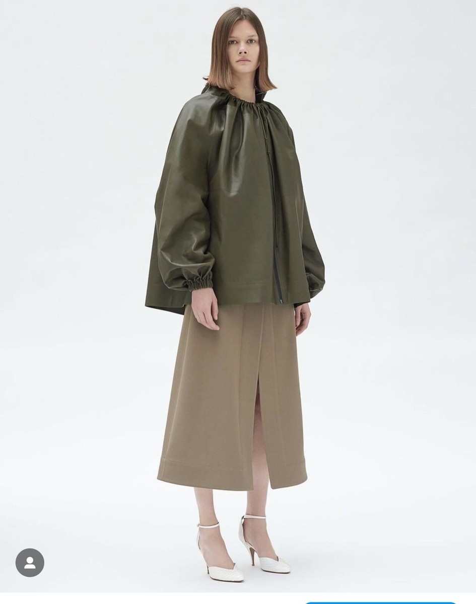 CELINE RUNWAY SS18 ARMY GREEN WATER REPELLENT HOODED LEATHER CELINE RUNWAY SS18 ARMY GREEN WATER REPELLENT HOODED LEATHER