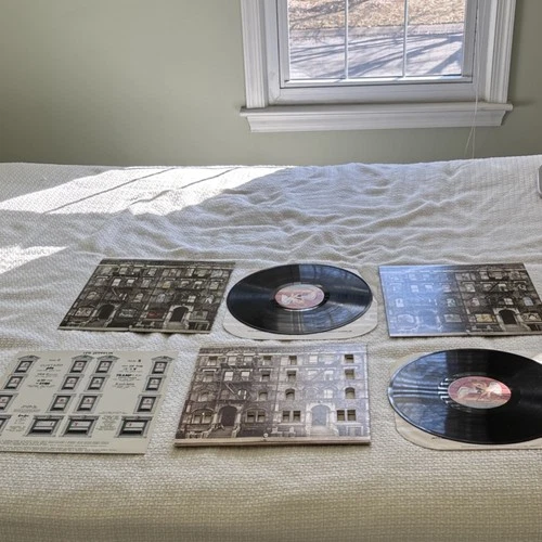 Led Zeppelin’s Physical Graffiti  Vinyl LP Swan Song SS 2-200 1975 not tested