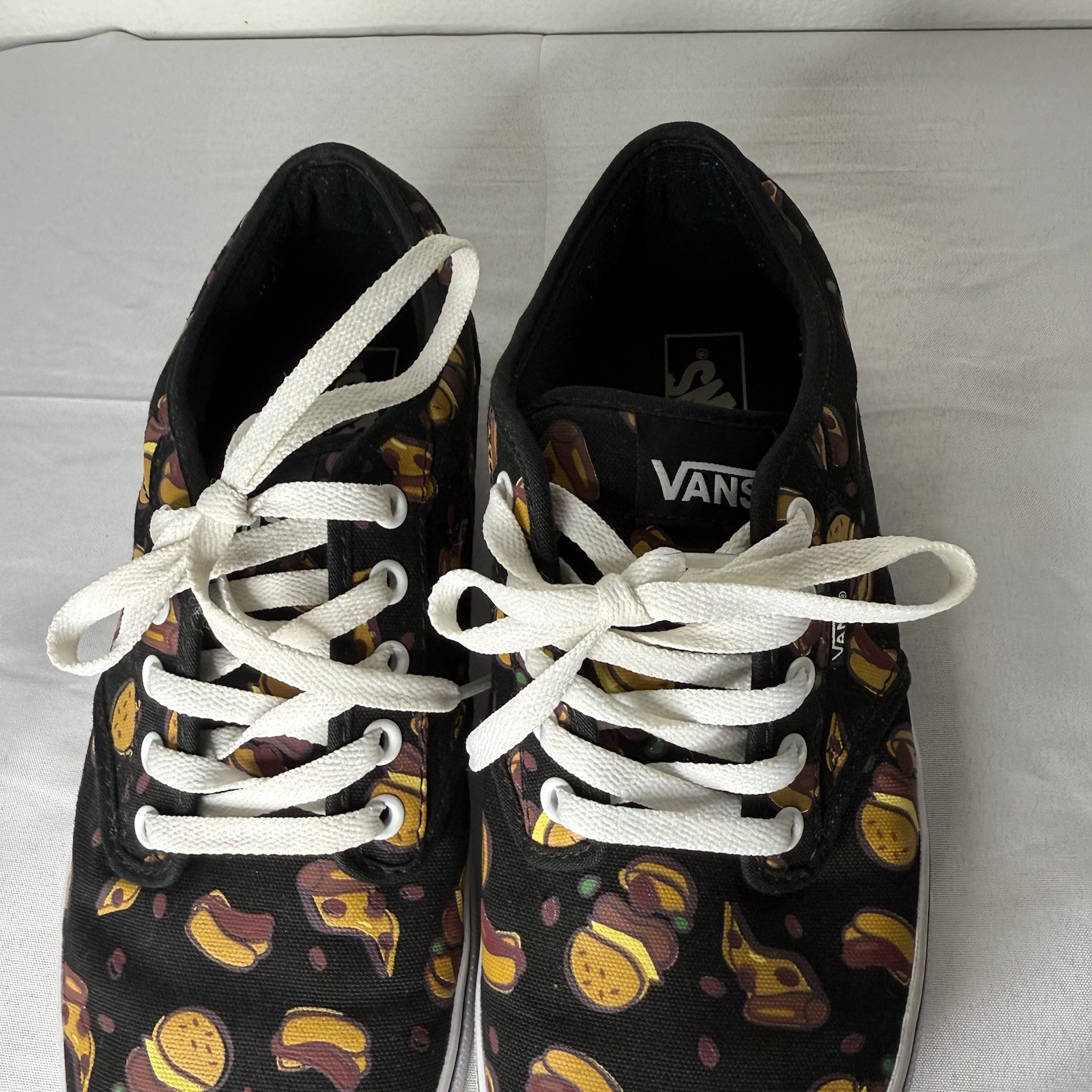 Vans Black Hamburger Hotdog Pizza Sneakers Shoes Mens 10 Low Top AOP Lace Up thumbnail 4