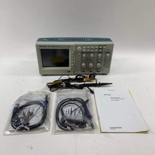 Tektronix TDS 1002B Digital Storage Oscilloscope (DSO) TDS1002B