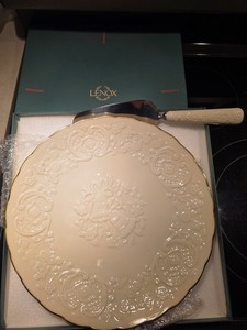 Lenox Wedding Promises Cake Server, Ivory Floral Porcelain Handle, 10in