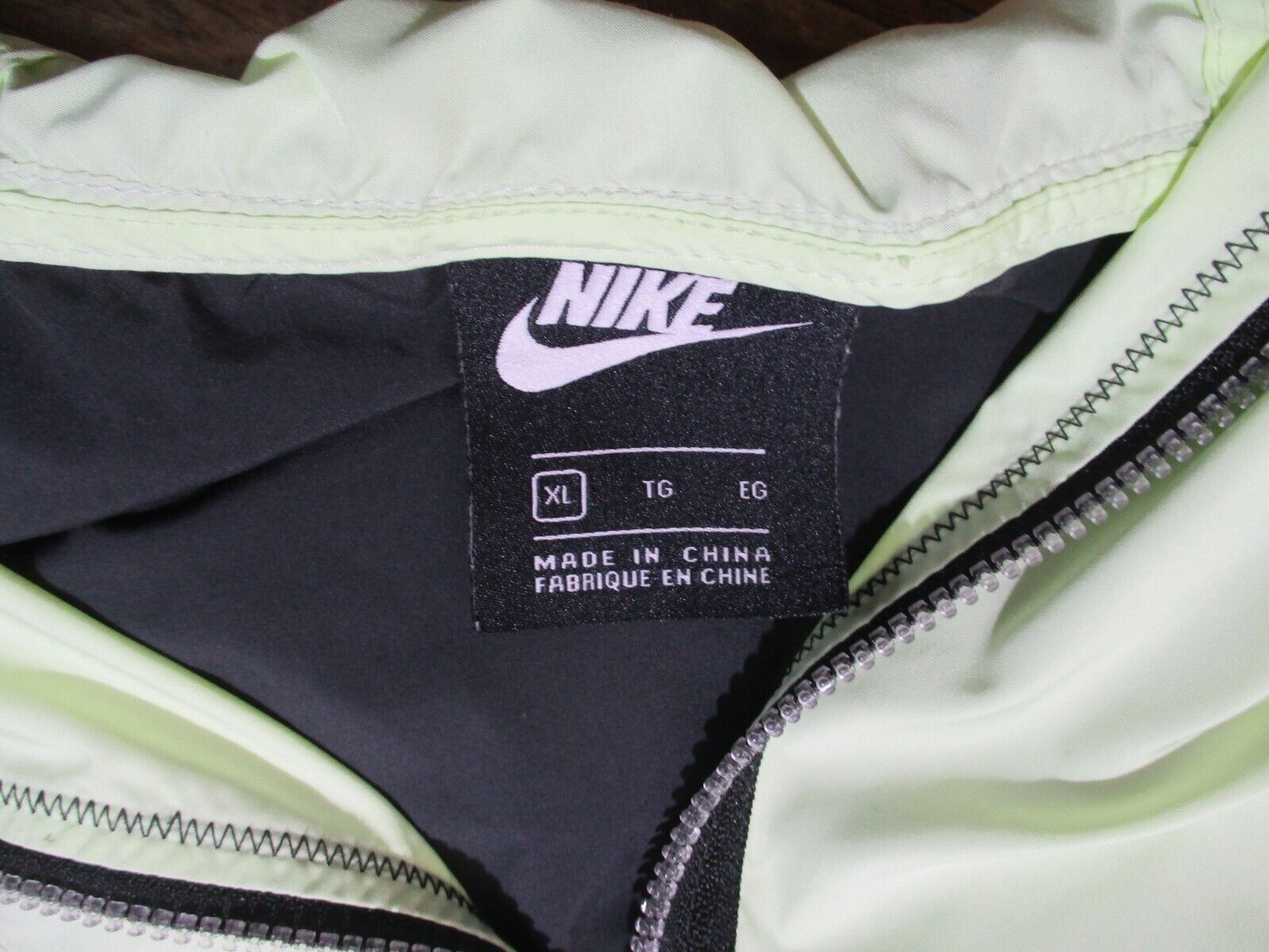Retro Colorblock Nike Jacket Women Size XL Runner… - image 6