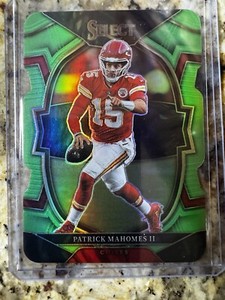 2022 Panini Select - Concourse Neon Green Prizm Die-Cut #20 Patrick Mahomes /299