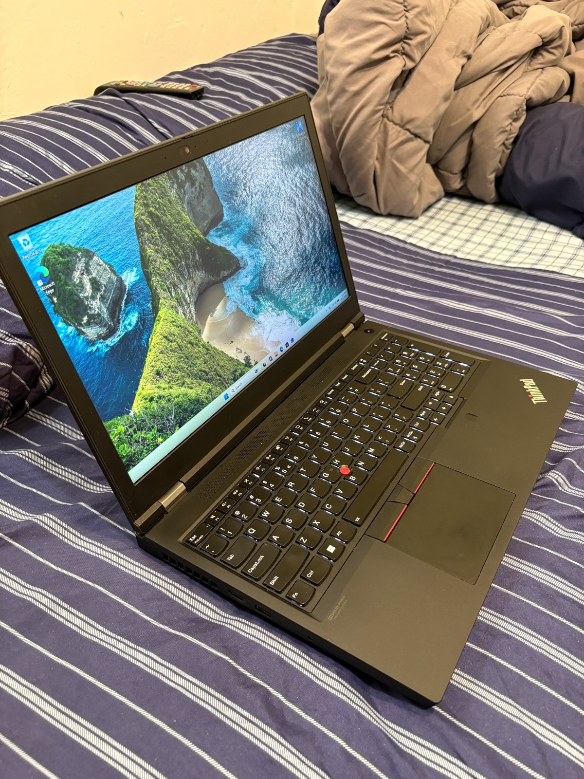Lenovo ThinkPad P15 Gen 2, 15.6-Inch Laptop, with Intel Core i7 11th Gen., 1 TB SSD (Solid State Drive), Windows 11 Pro