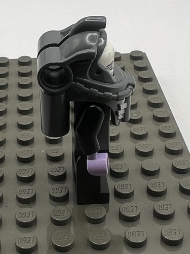Lego Mr. Freeze Minifigure Black DC Super Heroes Batman II 10737 sh355 - Picture 2 of 5