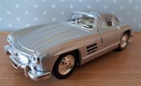 Mercedes Benz 300 Sl Oldtimer Silber Modelauto Ca.13Cm *Neu* 1:36 RüCkzugmotor