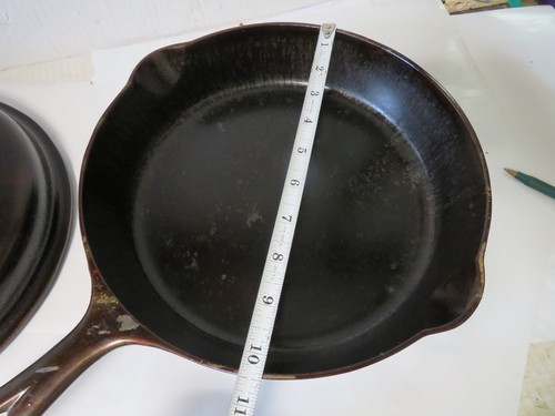 Vintage Griswold No 8 (704 A) Cast Iron Skillet w/ 1035 B Iron Mountain Lid - Picture 17 of 17