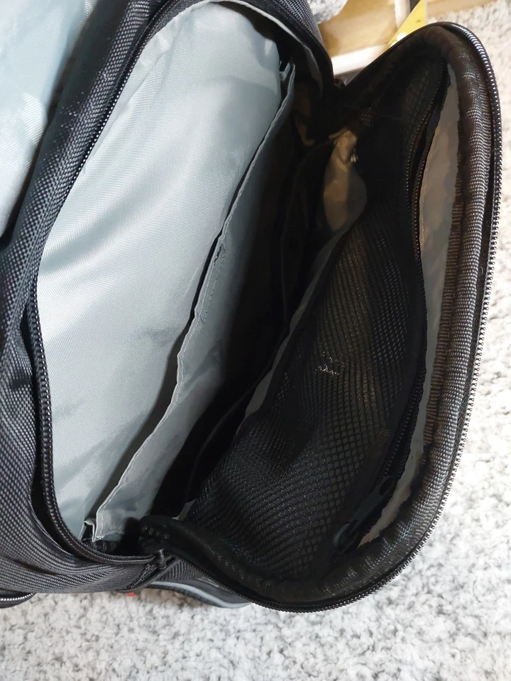 Mochila Targus 18 pulgadas de alto por 16 pulgadas de ancho Foto 4 de 4