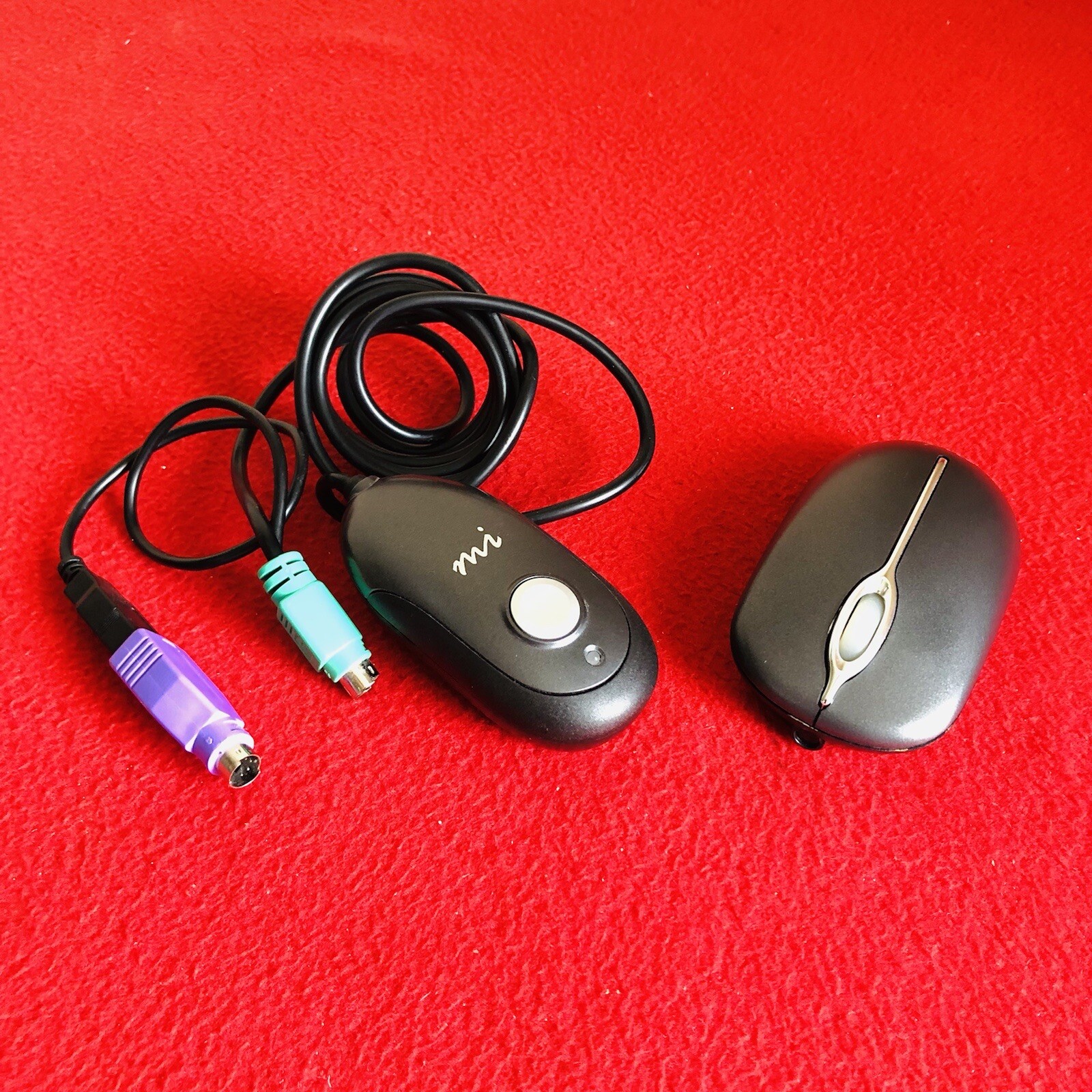 Micro Innovations Wireless Mouse KB985W with USB RECEIVER For Mouse and Keyboard