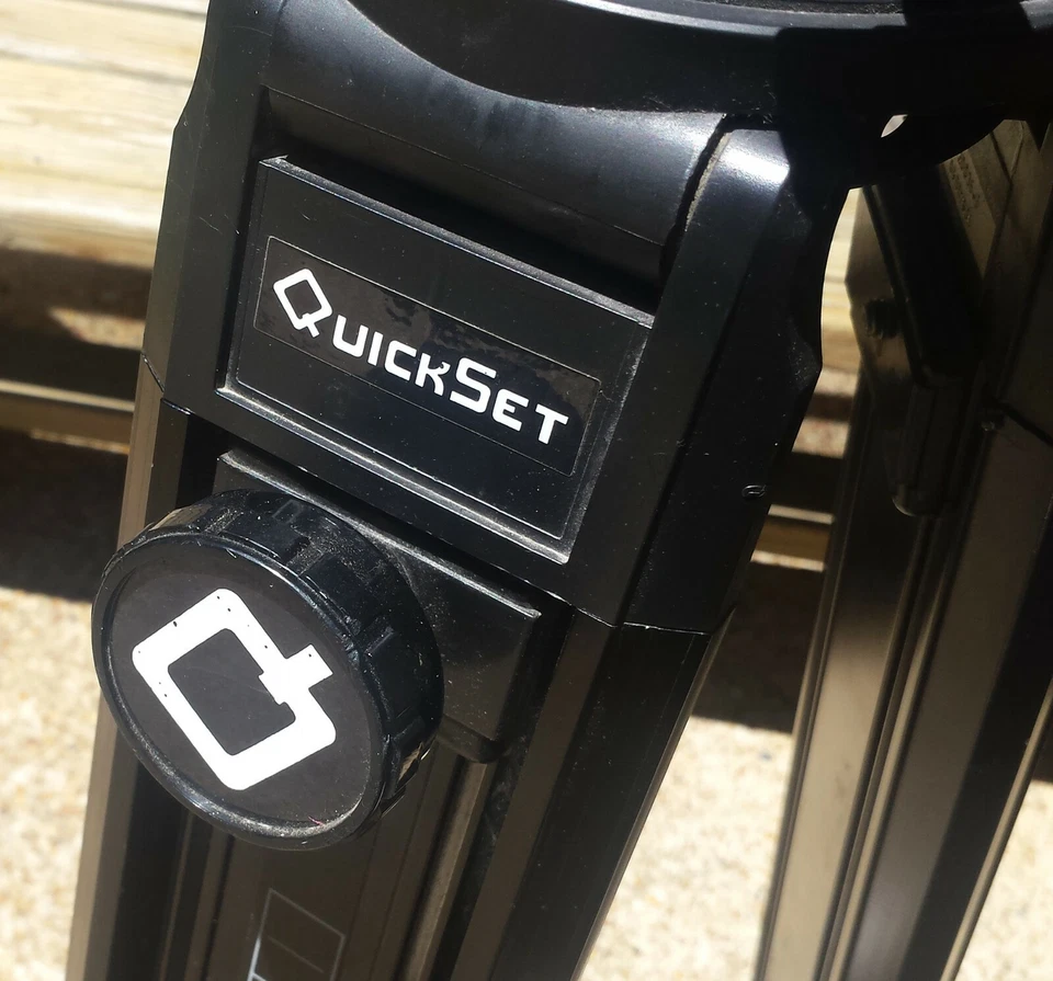 QUICKSET QUICK-SET TRIPOD PRO MODEL 4-20036-6 W/ HEAD Made in the USA. No plate. - Image 2 of 4