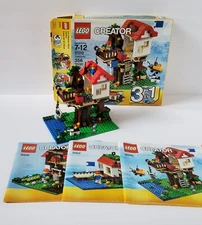 LEGO CREATOR: Tree House (31010) - Complete with manual and box.  
