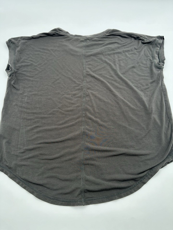 Mondetta Performance Luxury Blouse Women Medium Beige Solid Round Neck