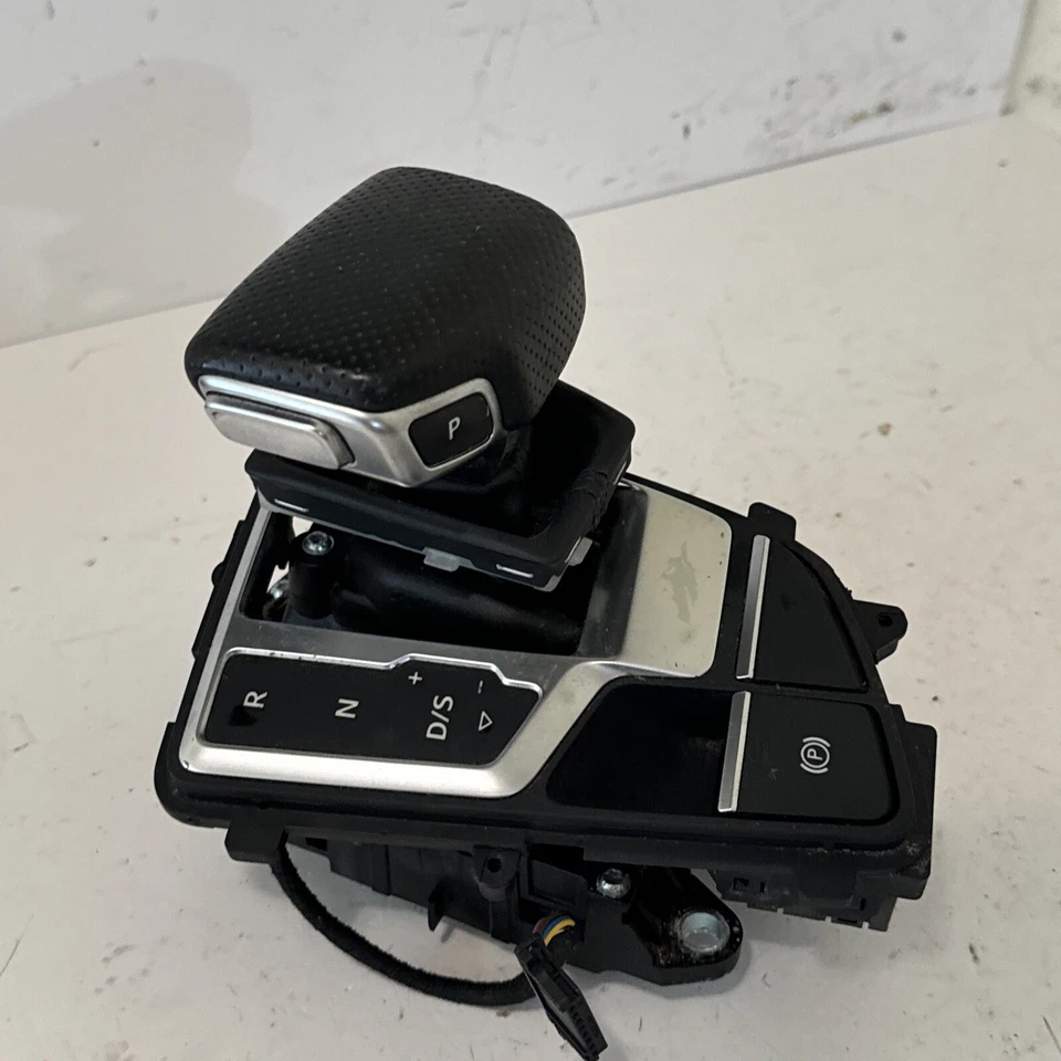 Audi A4 2017 AWD transmisión automática palanca de cambios OEM Foto 3 de 4