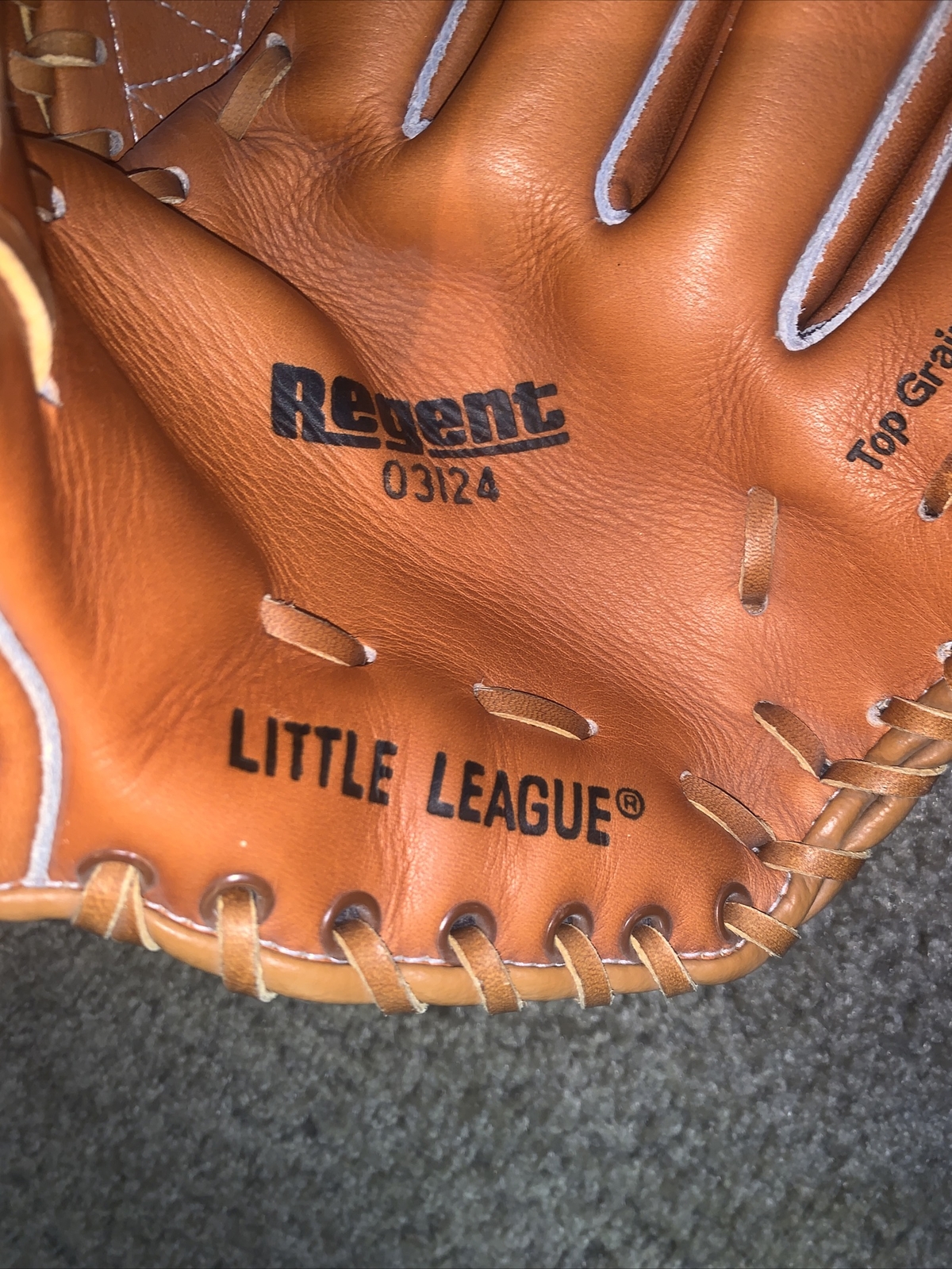 Very Clean Regent little league baseball glove right handers model
