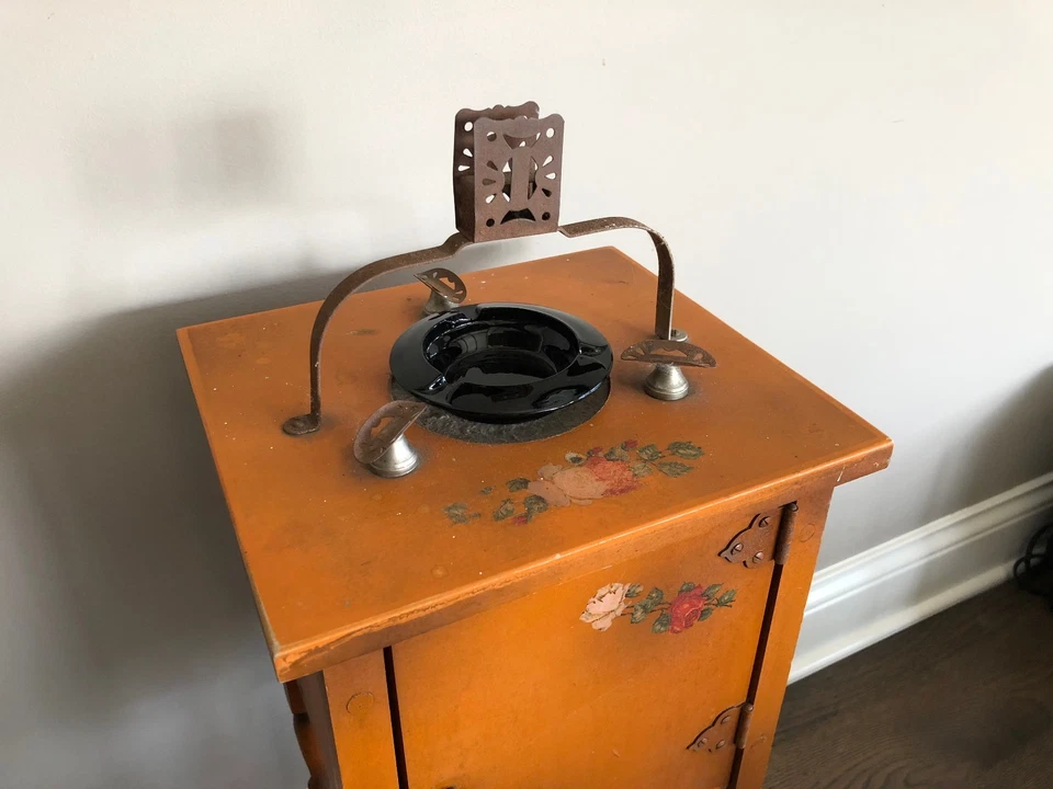 HT Cushman Colonial Cigarrillos Fumadores Humidor Soporte con Bandeja de Amatista Foto 2 de 4