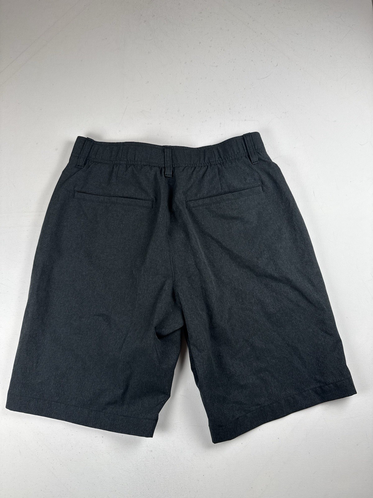 Under Armour  Mens Golf Shorts Dark Gray Size 30 Chino