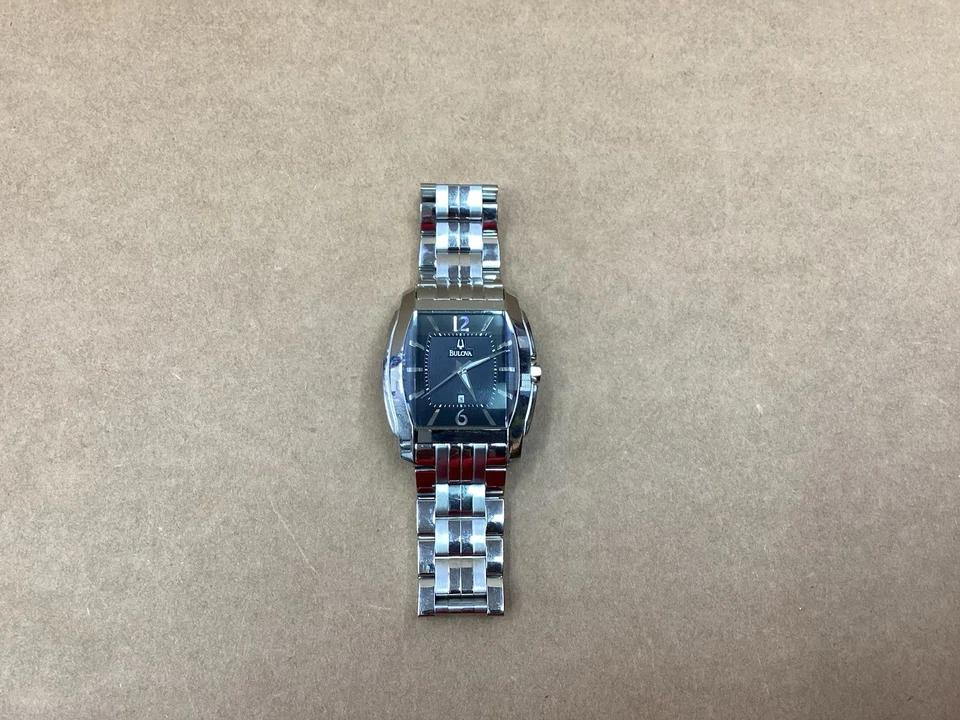 Bulova B0 Mens C877607 Watch Black Dial Stainless C877607 - Image 2 of 4