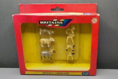 Vintage BRITAINS No.40967 FAMILY OF 3 Sheep & 4 Lambs New Boxed 
