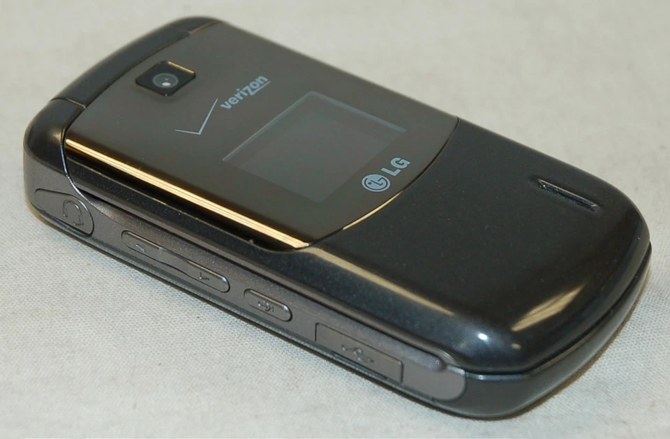 LG VX5600 Accolade GRAY Verizon Flip Cell Phone 2G Grade B Easy to use Vintage - Image 2 of 3