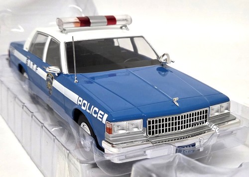 Miniature Chevrolet Caprice Classic 1/18 MCG Sedan Jaune NYC Taxi 1985 Türen Und Hauben Geschlossen