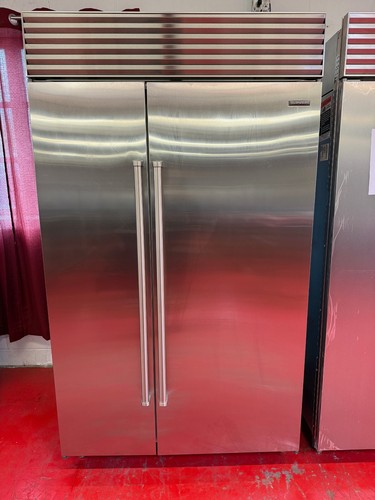 48” Subzero Refrigerator Freezer Side By Side BI48SSPH (Used 10/2021)