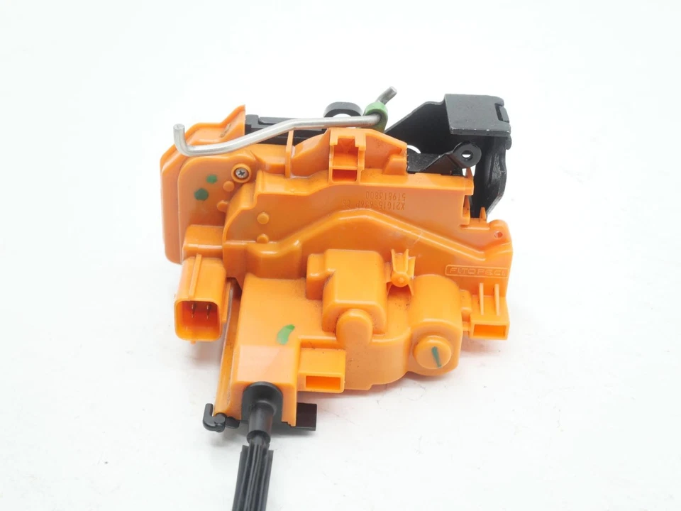 Atuador de trava de porta lateral esquerda driver dianteiro 2015-2022 Ram ProMaster City fabricante de equipamento original - Imagem 3 de 4