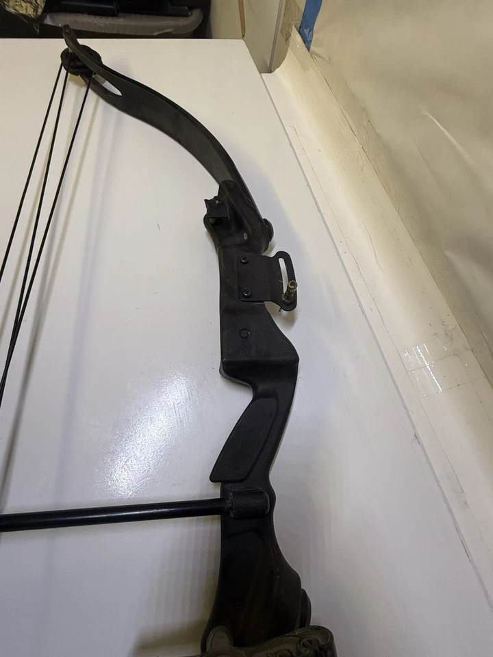 Crosman Elkhorn Pre-teen Compound Bow - Image 4 of 4