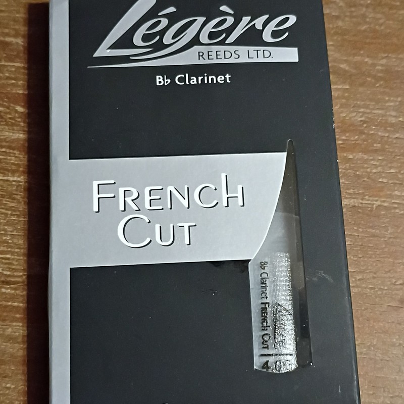 Légère Reeds Ltd Bb Clarinet French Cut Reed Strength 4.00 Clear BBF4.00