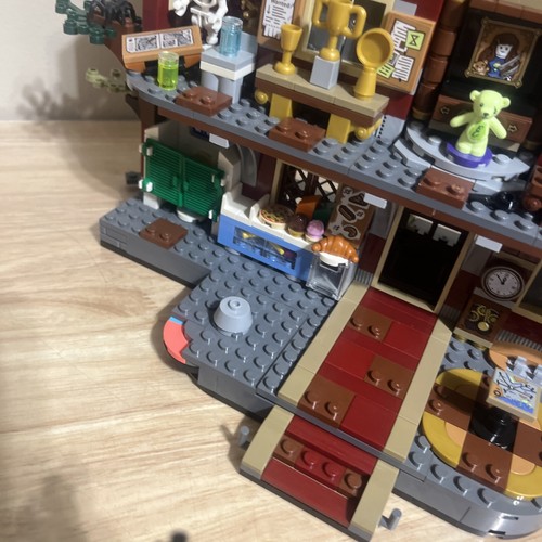 LEGO HIDDEN SIDE Newbury Haunted High School (70425) NO manual, box 95% Complete - Picture 13 of 13