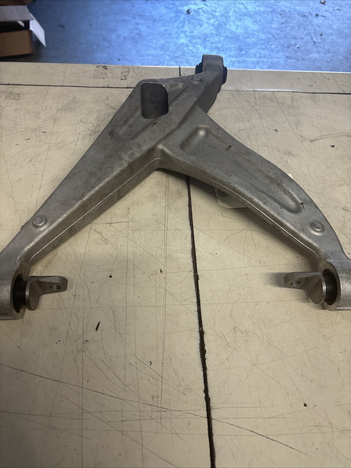 mclaren right rear control arm lower 11b0080cp fits 650s 675lt mp4-12c note