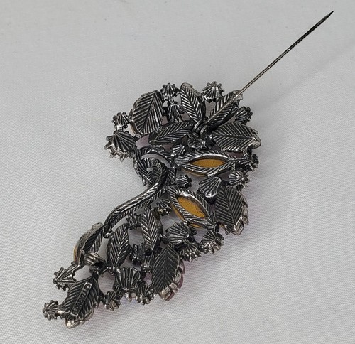 Vintage Florenza Brooch Red AB Heliotrope Silver Tone Opalescent Navette Signed - Picture 9 of 15