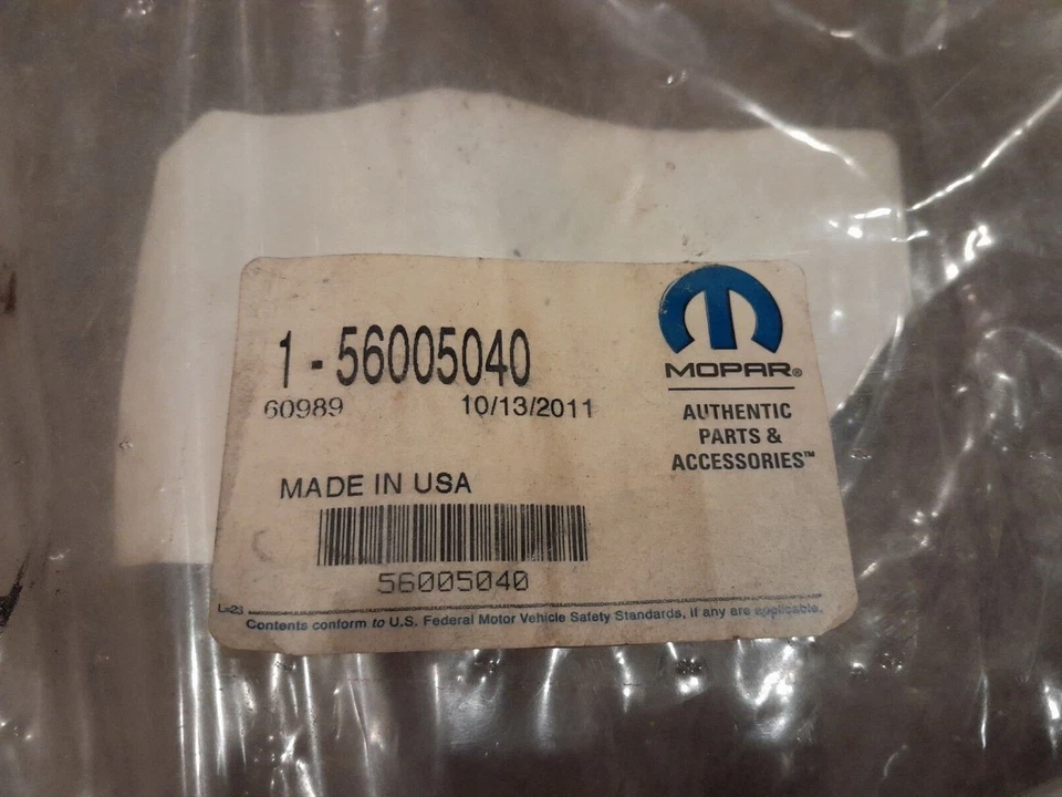 Manguera de descarga de refrigerante Mopar 1994-96 Jeep Grand Cherokee - 56005040 nueva Foto 2 de 3