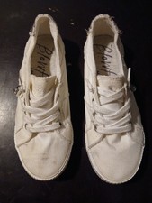 WOMEN'S BLOWFISH MALIBU FRUIT WHITE DIEGO PULL ON SHOES Size 8M