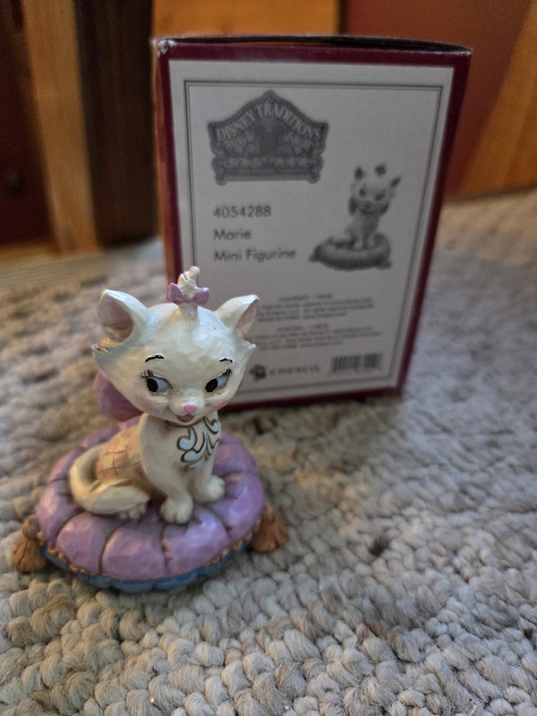 Disney Traditions by Jim Shore, MARIE on PILLOW (4054288) The Aristocats