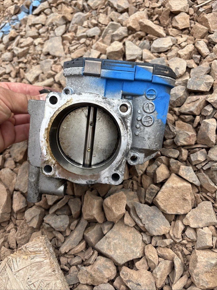 Carrocería del acelerador Volkswagen Golf MK4 2.8 VR6 gasolina BOSCH 2000 MK4 OEM 022133062AC Foto 3 de 3