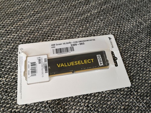 Corsair 4GB DDR4-2133 / CMV4GX4M1A2133C15 (DIMM) RAM Module