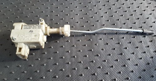 1K6810773 Stellmotor Microschalter, Heckklappe Heckklappenschloss DE273130-36