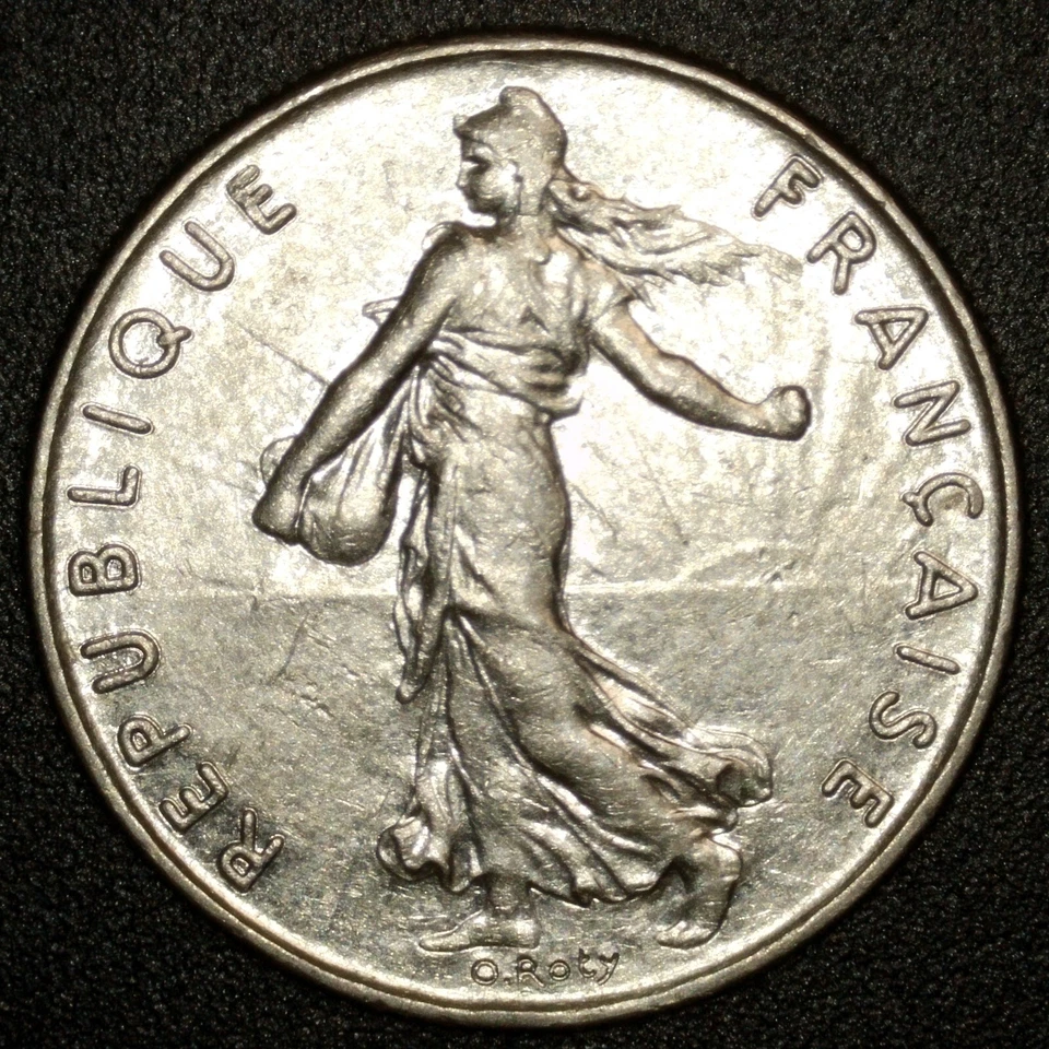 🇫🇷 1979 RARE 1/2 FRANC FRENCH COIN – HISTORIC COLLECTIBLE – A MUST-HAVE! 🇫🇷 - Image 2 of 2