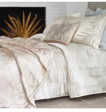 New Michael Aram Watercolor Print Textured 100% Silk Queen Quilt