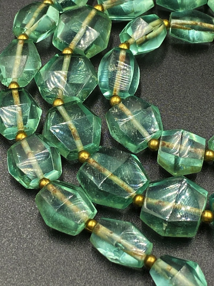 Antiguo collar de cuentas de vidrio de joyería del sudeste asiático vintage de comercio antiguo Foto 2 de 4