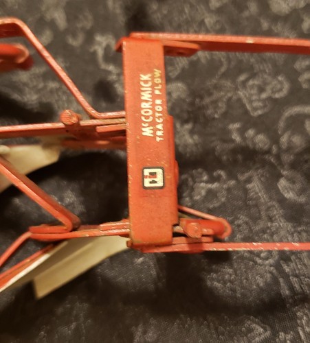 1954 ESKA IH Int. Harvester McCormick Tractor Plow 3 Bottom 1:16 Scale RARE!!!! - Picture 11 of 18