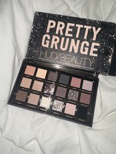 Huda Beauty Pretty Grunge Eyeshadow Palette NEW IN BOX