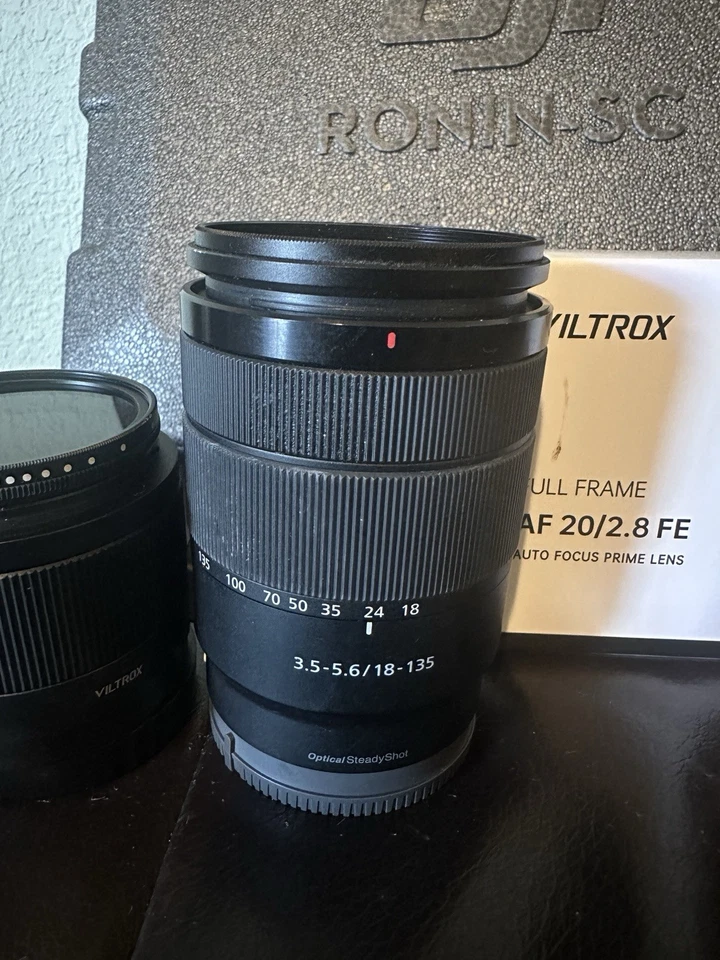 Lente Sony A6500 Small Rig Ronin -SC AF20/2.8 FE FE FE 3.5-5.6/28-70 3.5-5.6:18-135 Foto 2 de 4