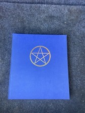 The Round Art The Astrology Of Time And Space By A.T. Mann 1979 1st. American Ed