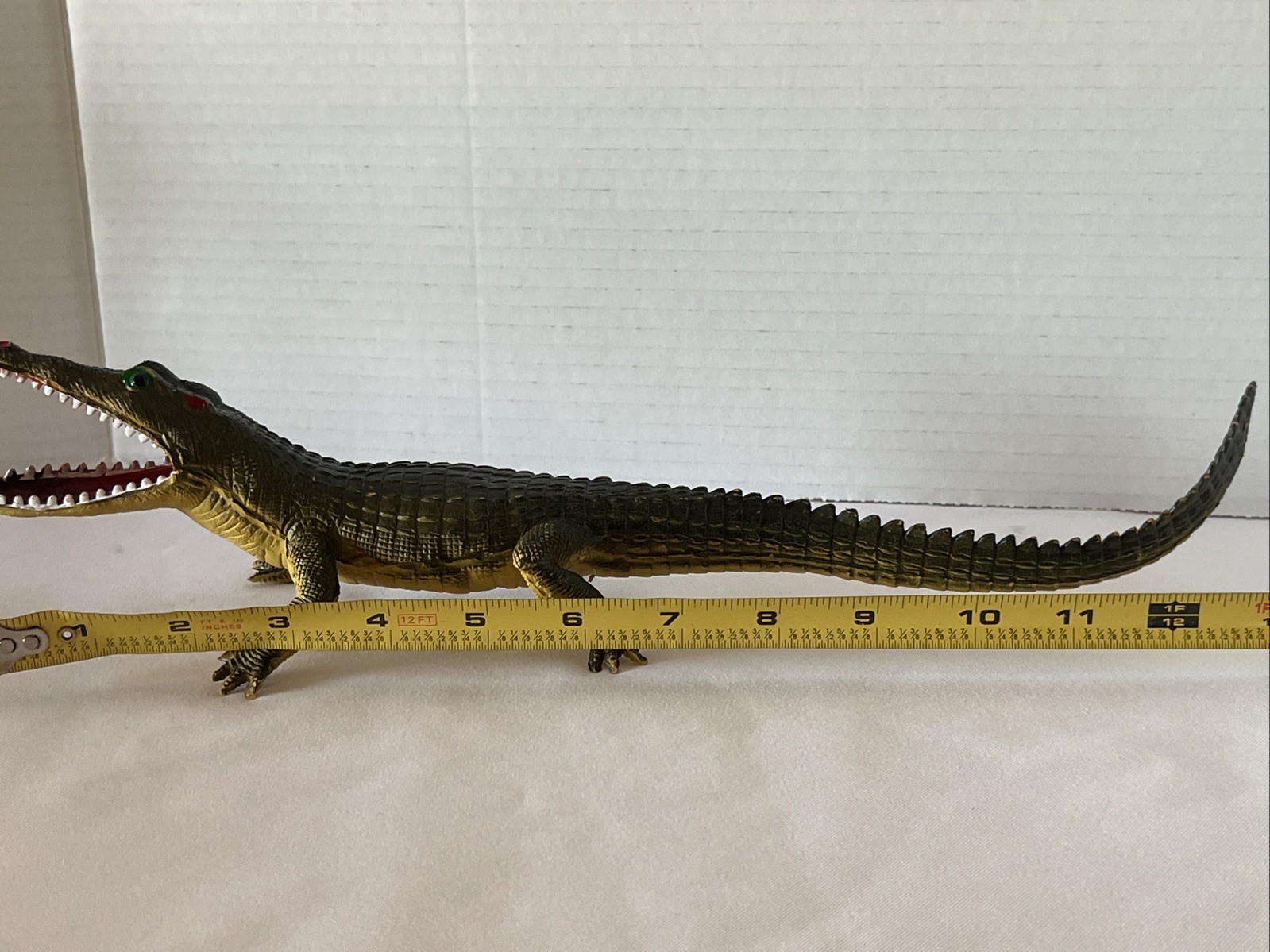 Imperial Alligator Crocodile Rubber Animal Toy Reptile Realistic Figure Vintage