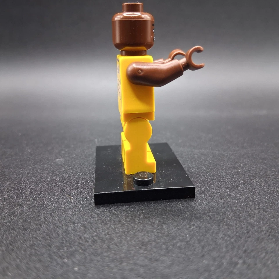 LEGO Shaquille O'Neal Minifigure #34 3561 NBA Los Angeles Lakers CMF Lot nba022 - Image 4 of 4